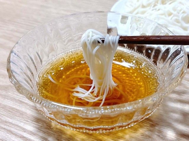 茹でないそうめん