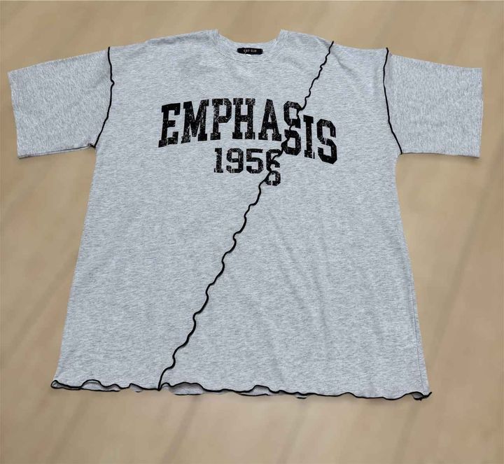 画像: ちょっと変わったTシャツ！？