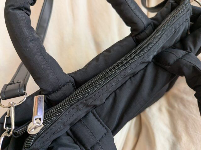 仕切りバッグファスナー