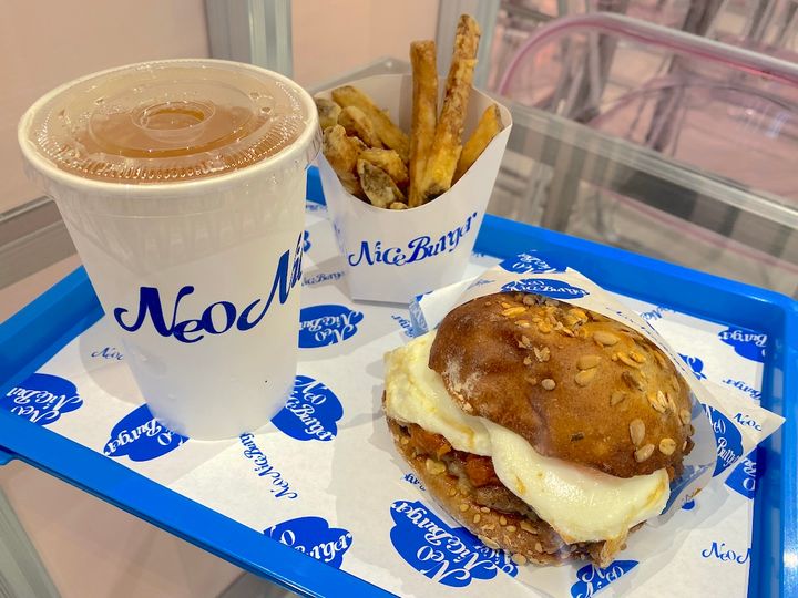「Neo Nice Burger」エッグエッグボロネーゼバーガー
