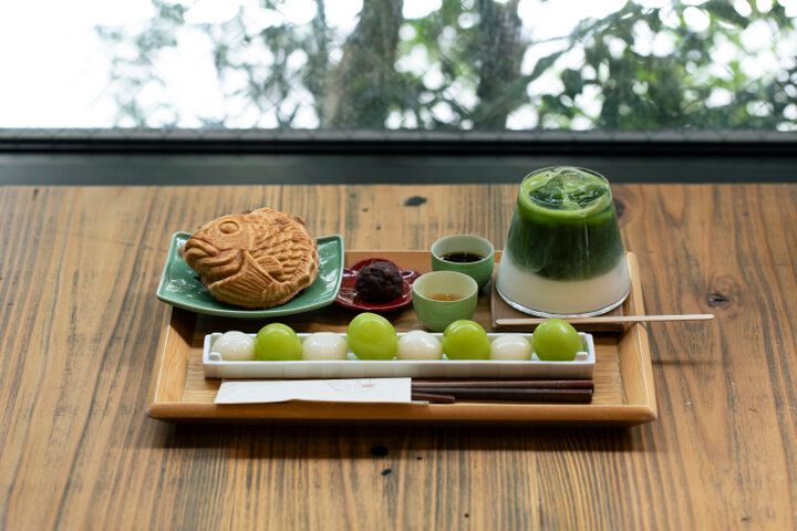 モチモチ白玉と旬のフルーツの組み合わせが人気♪ 下町・向島にあるあんこのカフェ「まんまる」