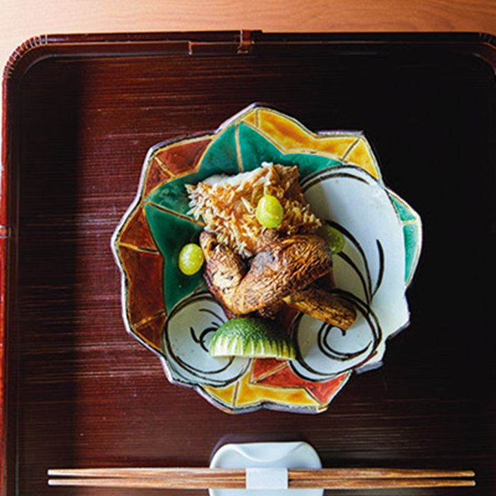 歓宿縁 ESHIKOTO。秋は松茸、冬は蟹などが登場する夕食。