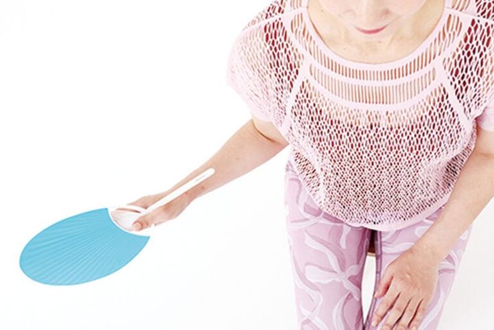 【POINT】約30度の範囲で小刻みにあおいで