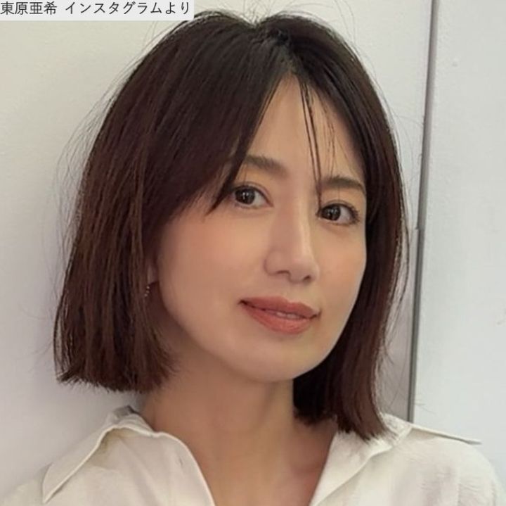 東原亜希、ソロショット ※「東原亜希」インスタグラム width=