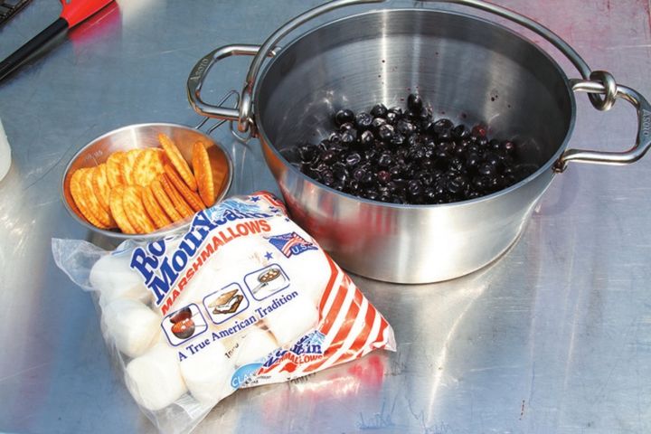 ワークマン展示会コーデがアツい！着る断熱材のXShelterが普段使いでも優秀すぎる！