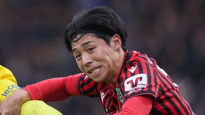 25歳日本人選手、警官約1000人動員のライバル対決で圧巻ゴールも「挑発行為で乱闘沙汰誘発」と海外紙