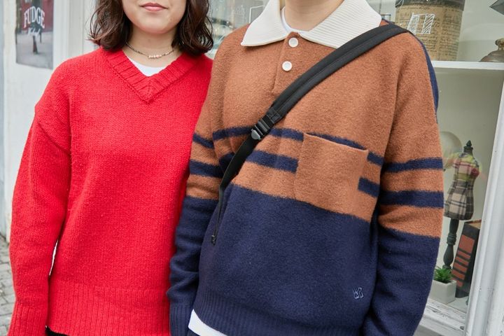 気分も色づく鮮やかな「赤」に釘付け！主役色を引き立てる秋のバランスコーデ【ファッジウィークエンド ファッションスナップ】