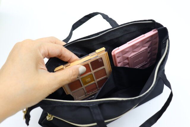 取っ手付ポーチ 内ポケット