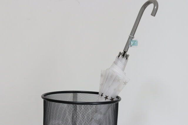 スチールメッシュ傘立て 使用例