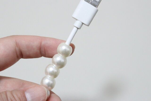 ダイソー パール調充電・転送ケーブル（AーC、5V／2A） デザイン