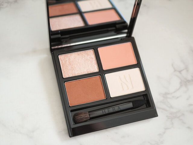 HERAの「クァッドアイカラー N」シエナコーラル