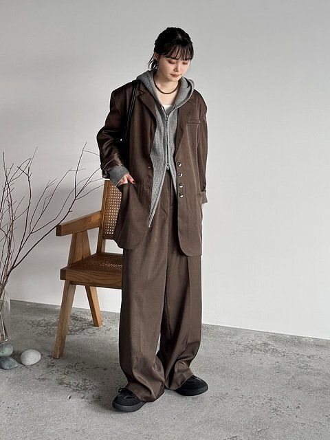 ブラウンジャケットコーデ1