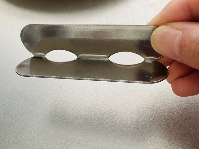 ダイソー「カトラリーレスト（オーバル）」ステンレス鋼