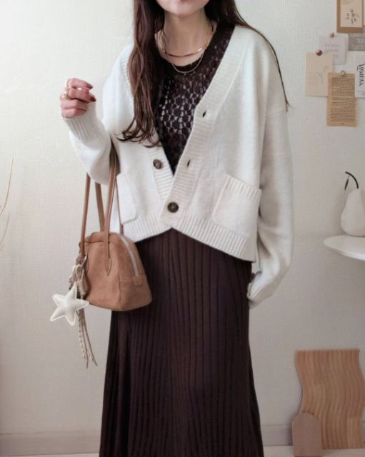 UNIQLOスフレヤーンショートカーディガンのコーデ