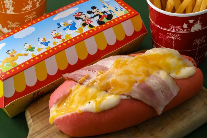 グラタンドッグ（ベーコン＆チーズ） フレンチフライポテト ソフトドリンクのチョイス