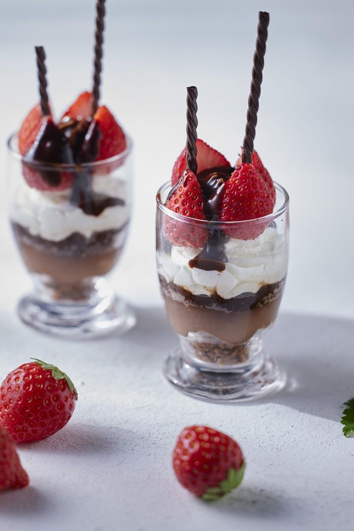 苺とチョコレートのパフェ