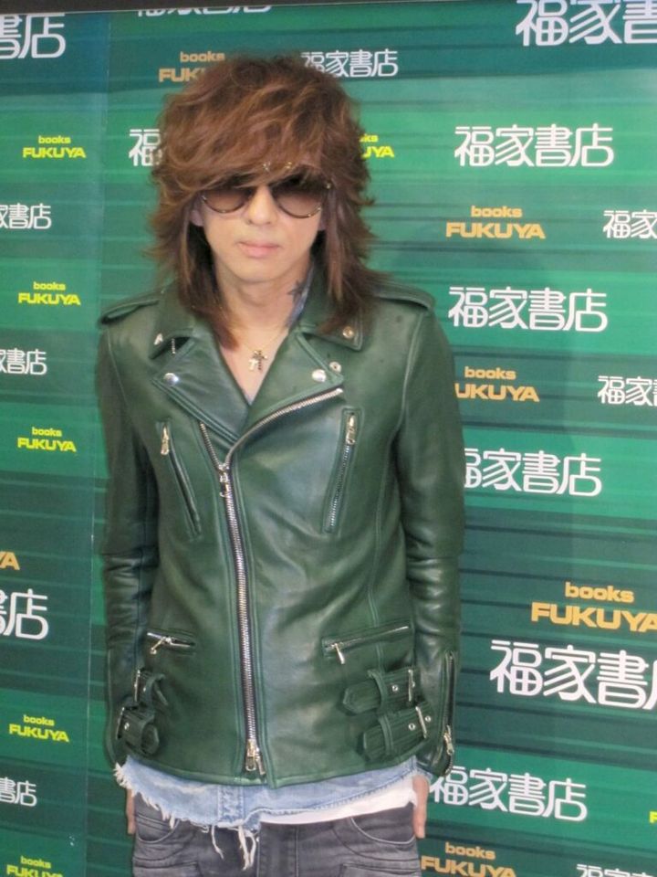 お笑いコンビ、ダウンタウンによる11月1日スタートの有料配信サービス「DOWNTOWN＋」の出演者が豪華だと話題になっています。