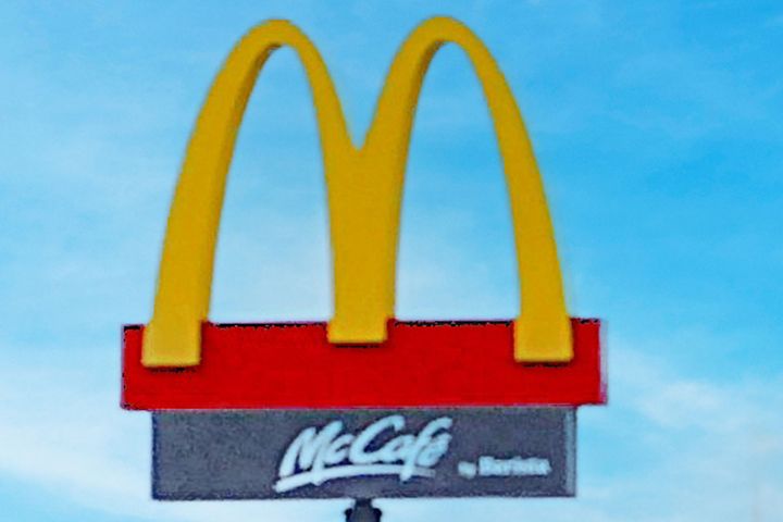 「マクドナルド」紙ストローついに終了へ