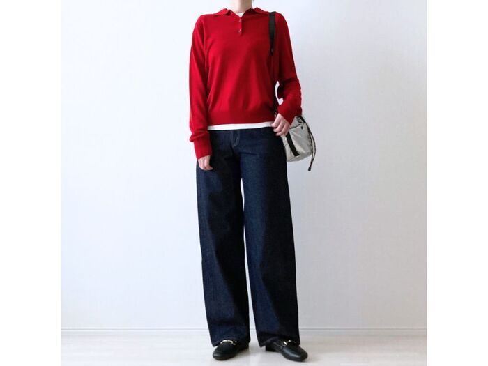 【ユニクロ】新色レッドが可愛すぎ！「メリノポロセーター」で40代にも似合う上品レトロコーデが完成♡