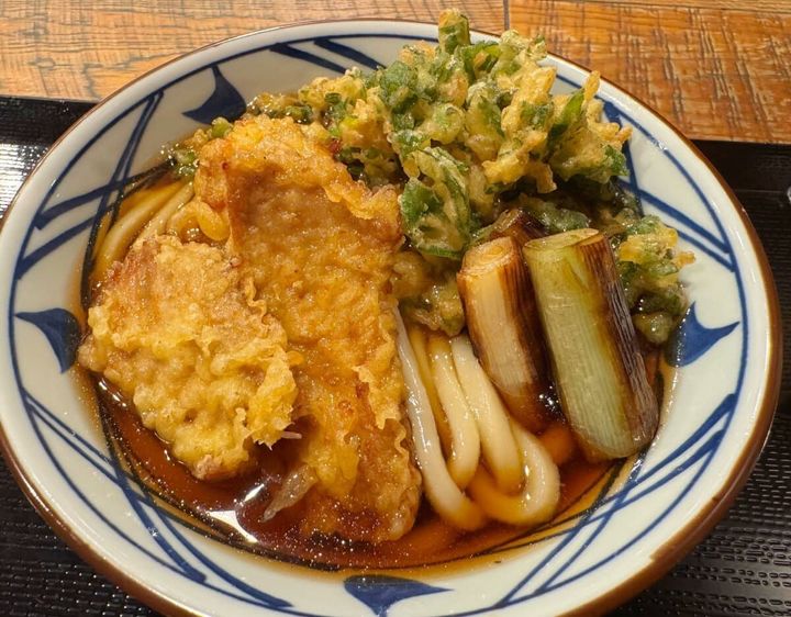 【東京】漬けまぐろ天と焼きねぎのねぎまうどん