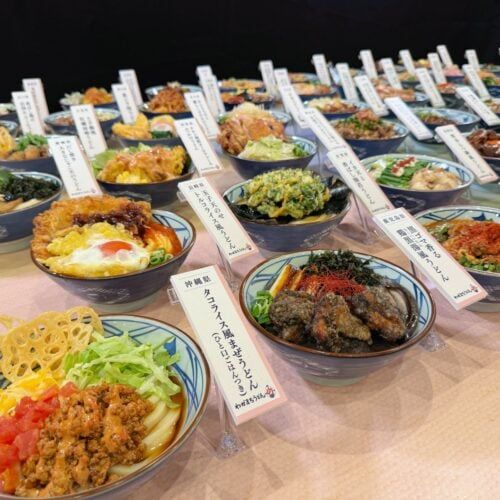 丸亀製麺「わがまちうどん47」が狂気の進化！ラーメン化、丼化、トルコライス化…“ご当地愛”が爆発した限定メニューを実食レポ