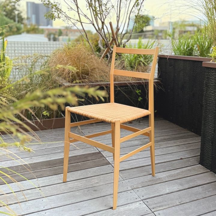 〈Cassina〉 699 SUPERLEGGERA