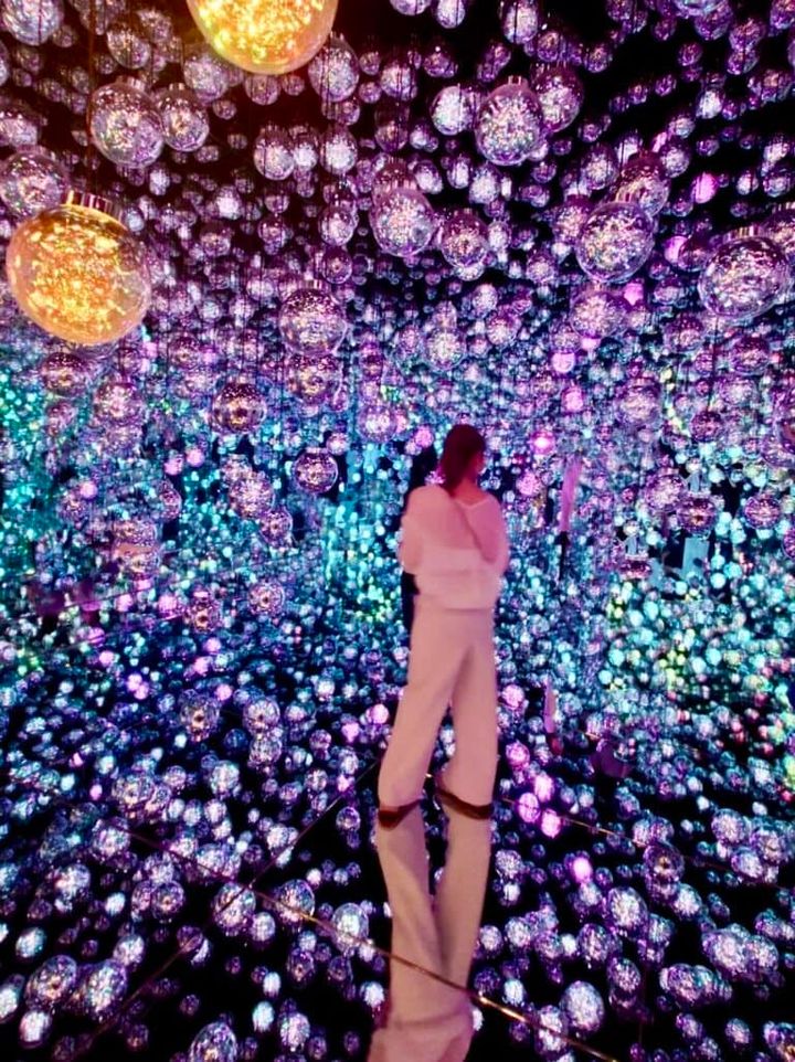 麻布台ヒルズ「チームラボ ボーダレス」