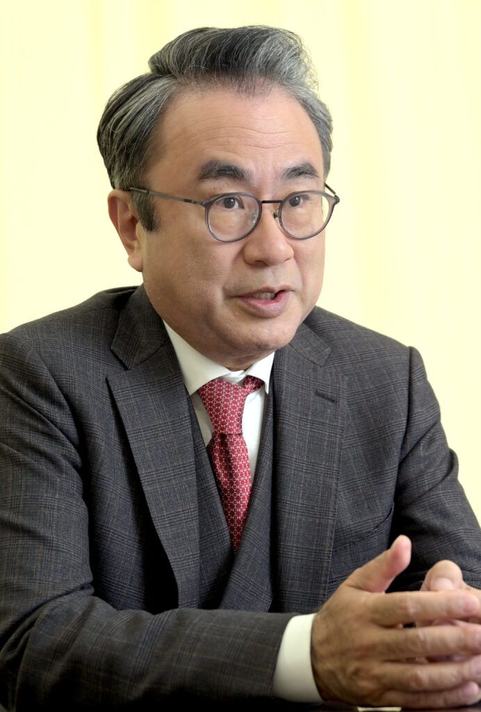 元SMAPの歌手で俳優、香取慎吾さん（48）が脚本家、三谷幸喜氏（64）が手掛ける来春上演の新作ミュージカル「新宿発8時15分」に出演することが27日、発表されました。