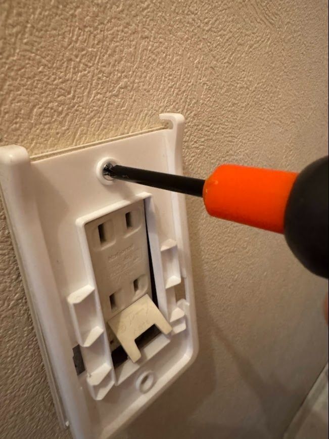 プラスドライバー1本で取り付けできます