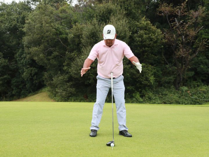 シニアプロが教える歳をとってから飛距離を伸ばす方法！「ボールは見なくていい」