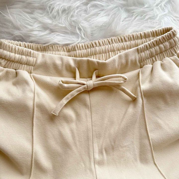 画像: ゴム仕様で快適！ リボンでサイズ調整もできる