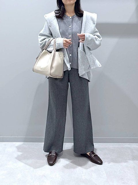 グローバルワークのダンボールフードブルゾン