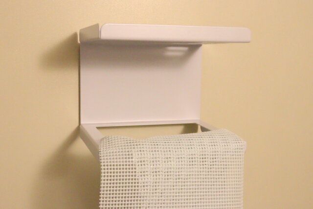 スタンダードプロダクツのマグネット浴室セットホルダーを設置した様子