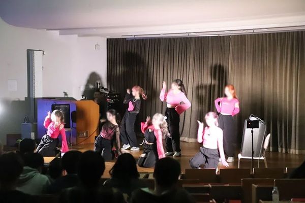 【東京都小平市】嘉悦大学が学園祭を開催！ステージパフォーマンスや地域の子どもによる模擬店経営も