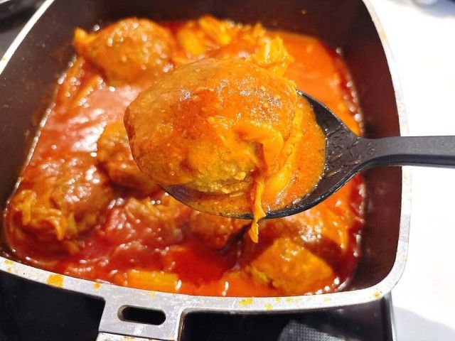 煮込みハンバーグ