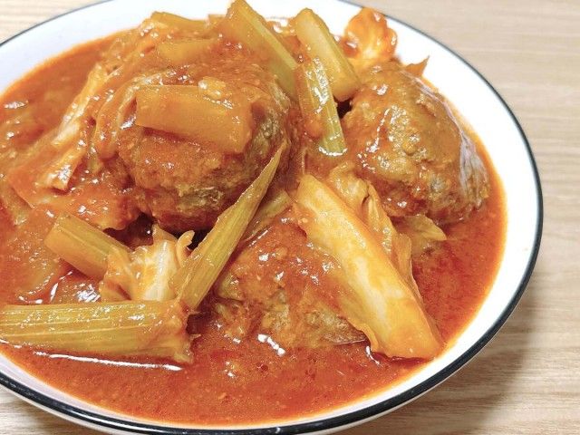 煮込みハンバーグ