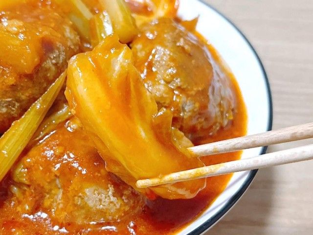 煮込みハンバーグ