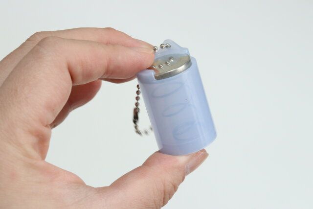 キャンドゥの100円玉コインケース クリアのブルー