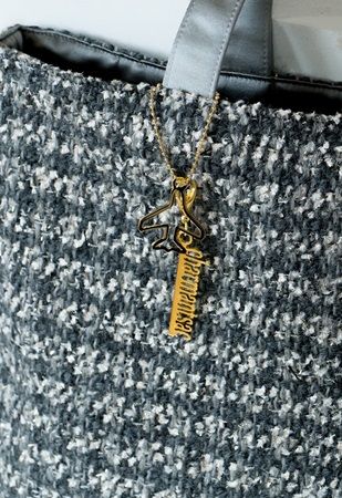 シャルマントサックのJAL SHOP限定ツイードバッグ発売！飛行機モチーフのチャーム付属