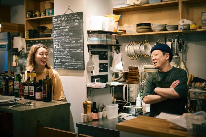 厨房のスタッフ