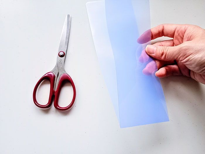 クリアファイルは「そのまま捨てちゃダメーーー！」ハサミで少し切るだけで、家じゅうで大活躍のアイテムに！