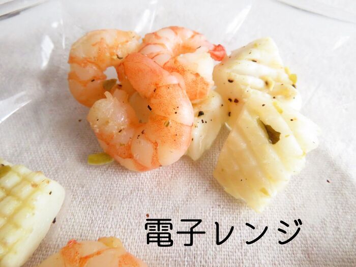 凍ったまま調理してるなんてもったいない！「冷凍シーフードミックス」の解凍のコツ。おいしさが段違い♪