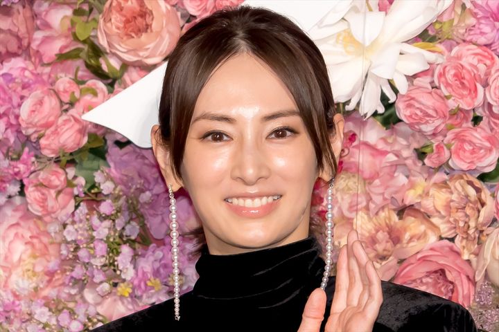 北川景子、映画『ナイトフラワー』完成披露試写会に登場 クランクイン！ width=