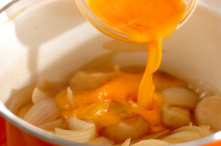 玉ネギと麩の卵とじの作り方2