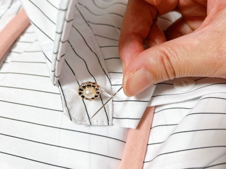 チープなブラウス、20分で今っぽ！ボタン替えだけ簡単リメイク