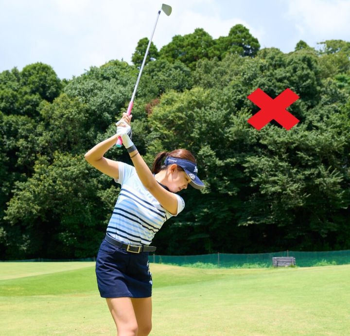 アイアンショットの精度を上げるコツ！「右ひじ」がポイント！