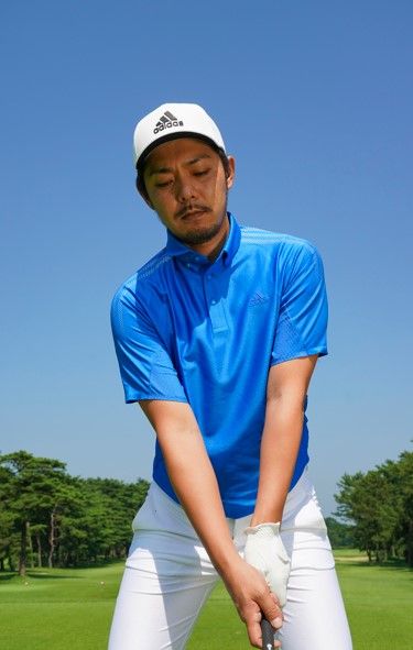 飛距離を伸ばす“猫背アドレス”とは？構え方を直すだけで飛ぶ！