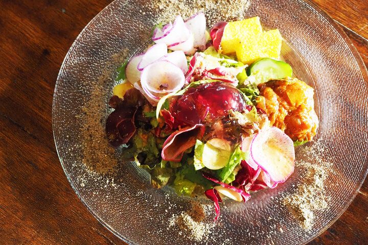 森に溶け込む築450年の古民家レストランでゆったりランチ♪ 湘南唯一の蔵元が営む「モキチ トラットリア」