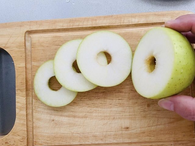 ダイソー りんご芯抜き 輪切り スターカット