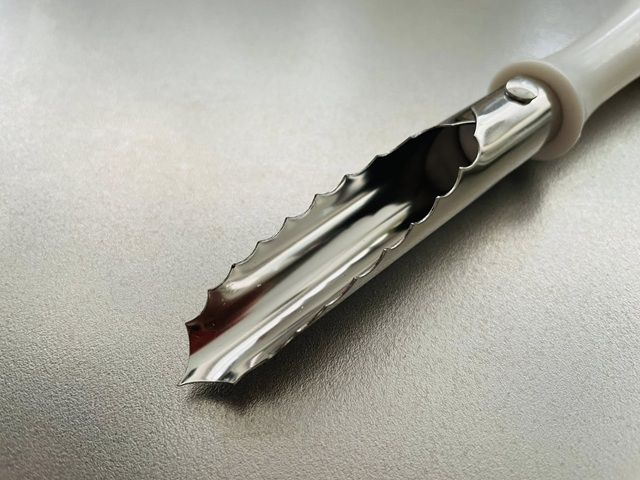 ダイソー りんご芯抜き 刃はステンレス鋼